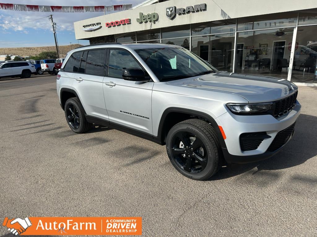2025 Jeep Grand Cherokee Laredo