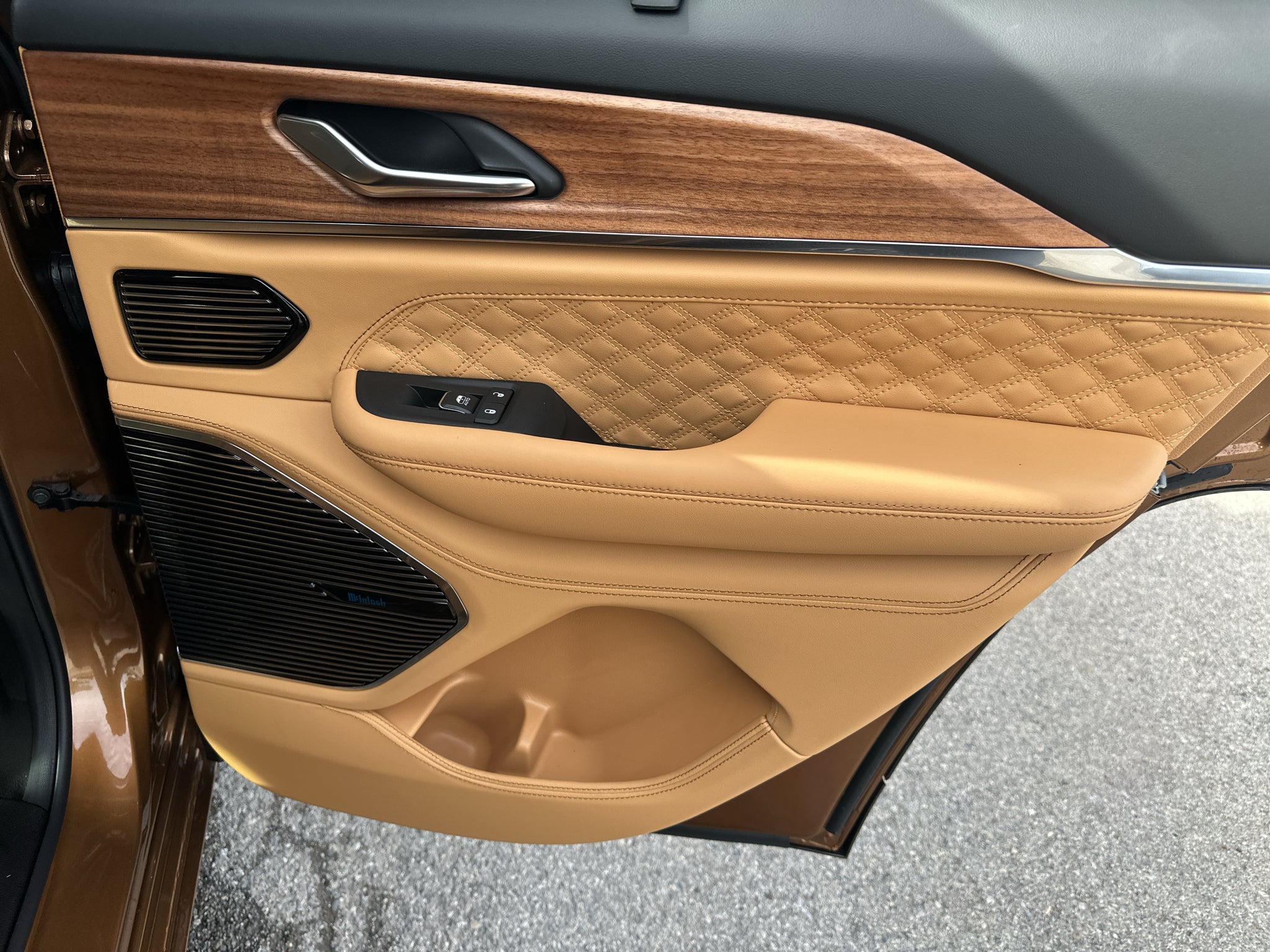 2027 Jeep Grand Cherokee Summit
