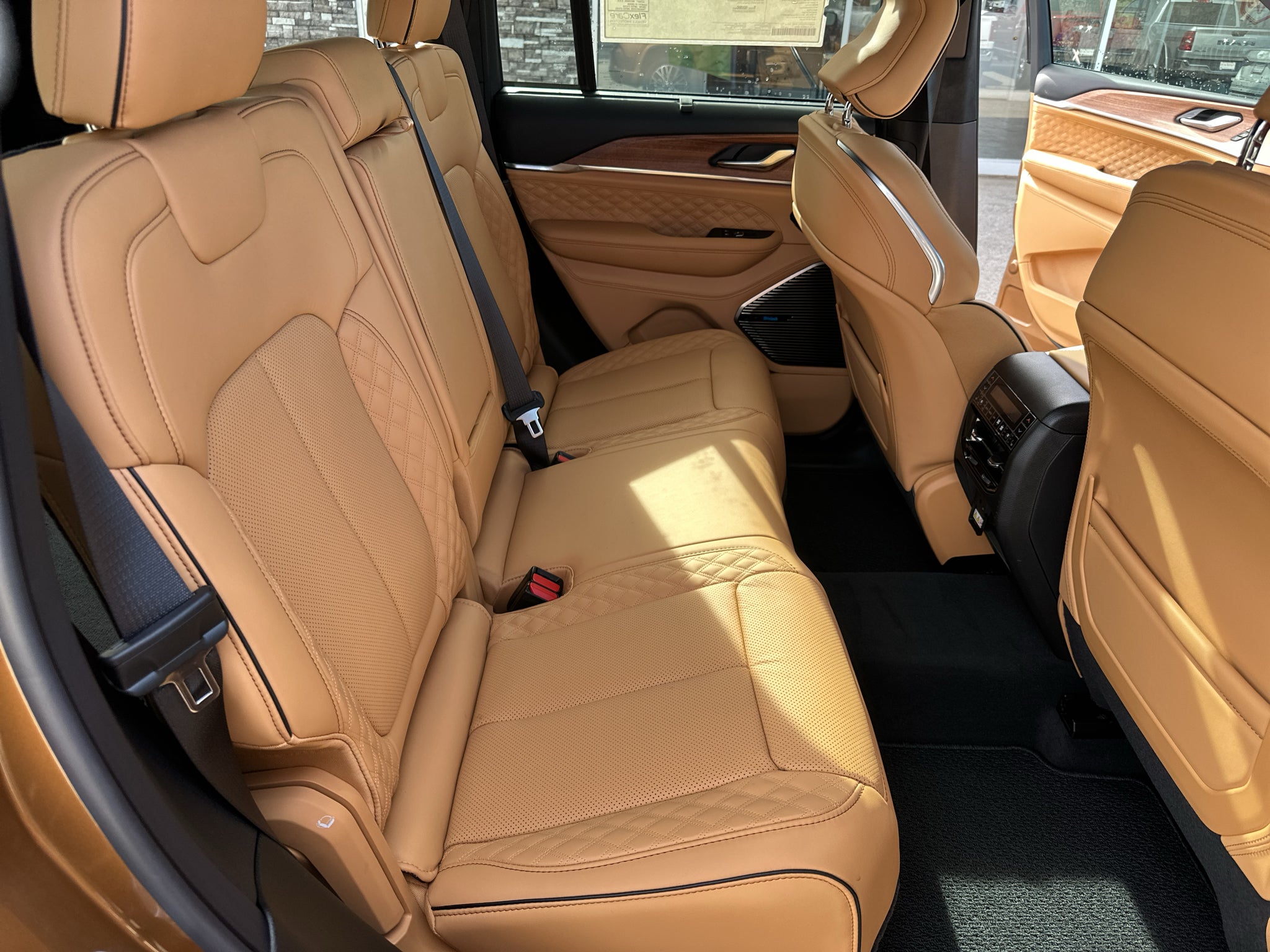 2027 Jeep Grand Cherokee Summit