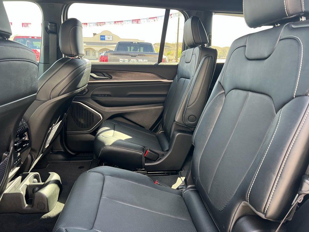 2026 Jeep Grand Cherokee Limited Reserve