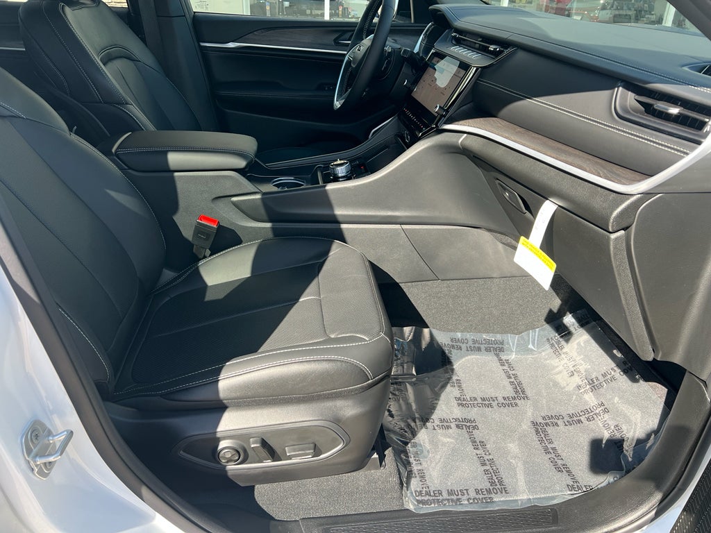 2026 Jeep Grand Cherokee Limited Reserve