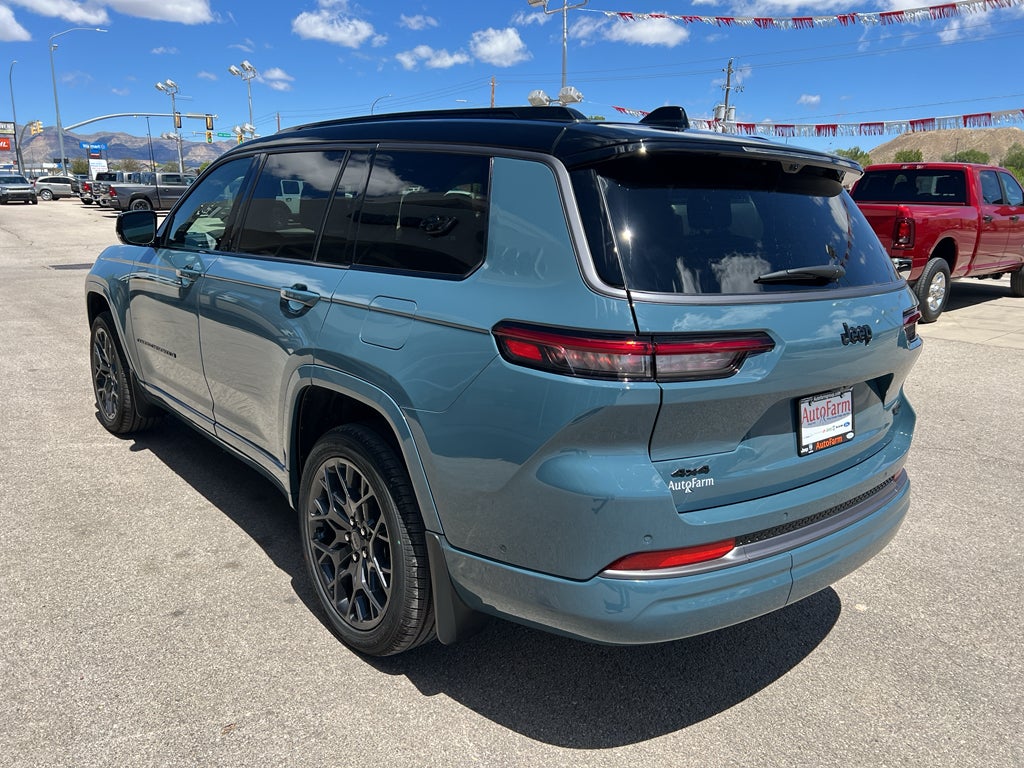 2026 Jeep Grand Cherokee Summit