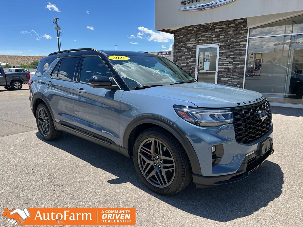2025 Ford Explorer ST 4WD (PL535)'s photo