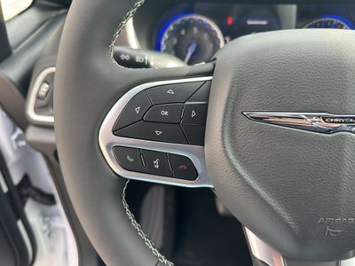 2025 Chrysler Voyager LX