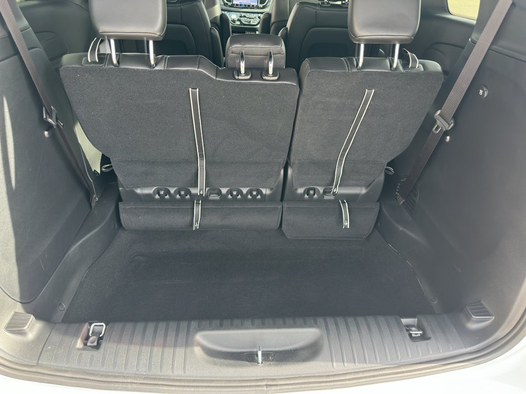 2025 Chrysler Voyager LX