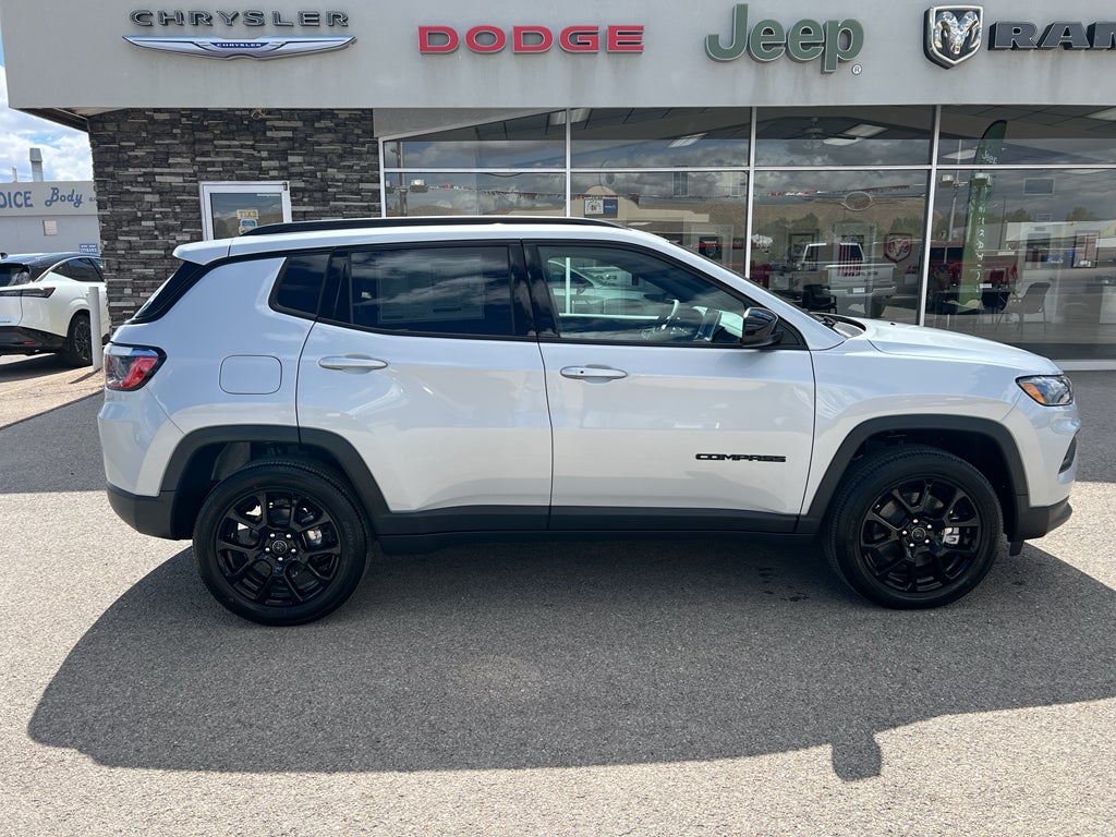 2026 Jeep Compass Latitude Altitude