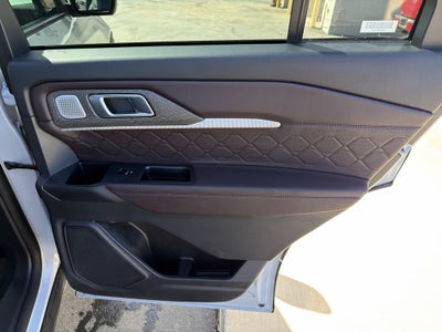 2025 Ford Explorer Platinum