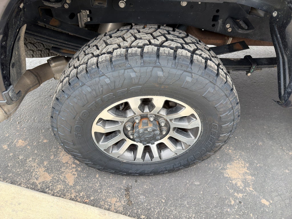 2022 Ford F-350 LARIAT