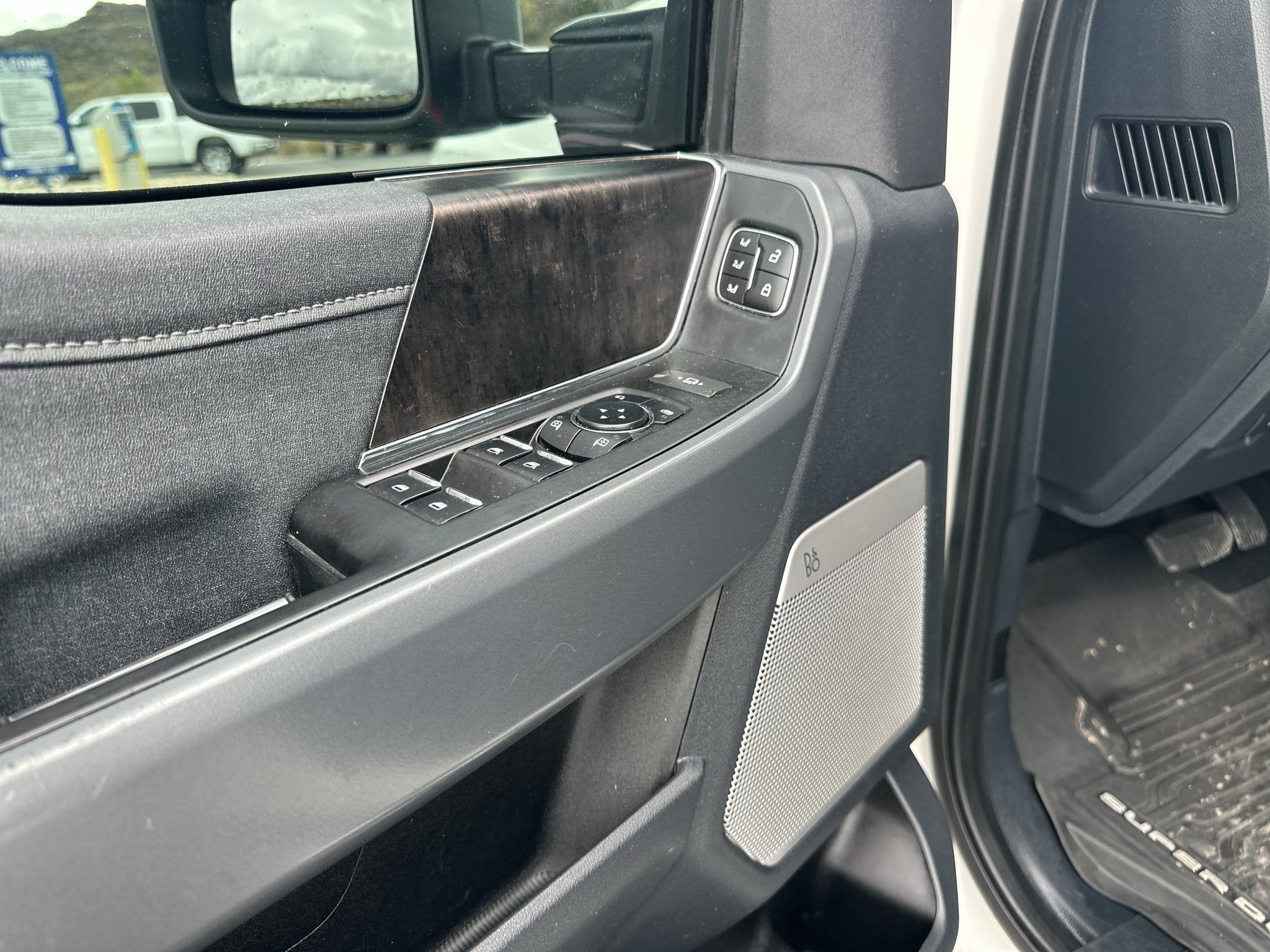 2023 Ford F-350 LARIAT