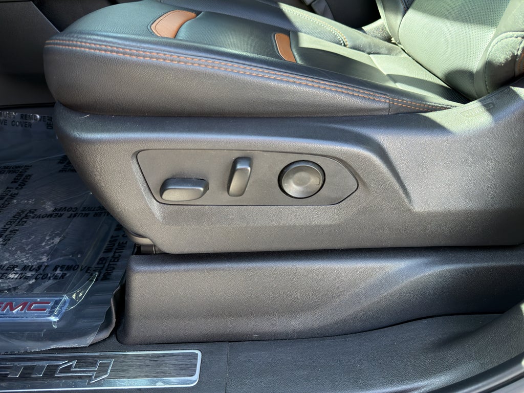 2024 GMC Sierra AT4