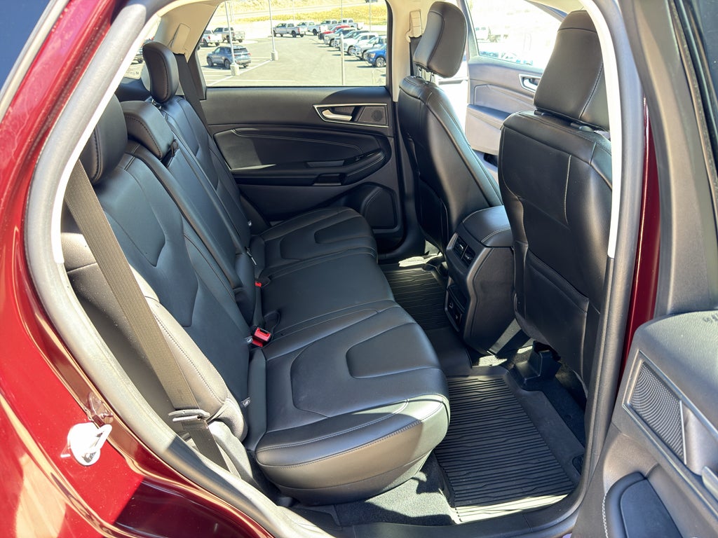 2021 Ford Edge Titanium