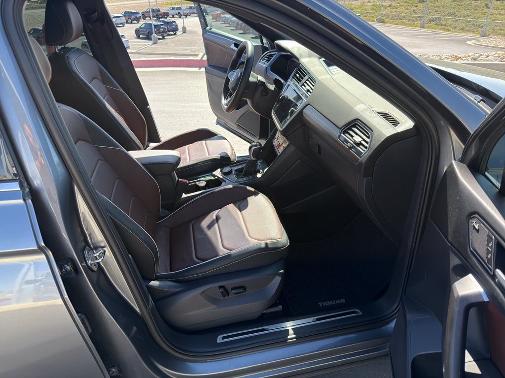 2022 Volkswagen Tiguan SEL R-Line