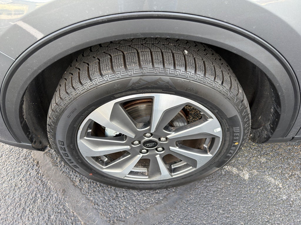 2025 Ford Escape Platinum