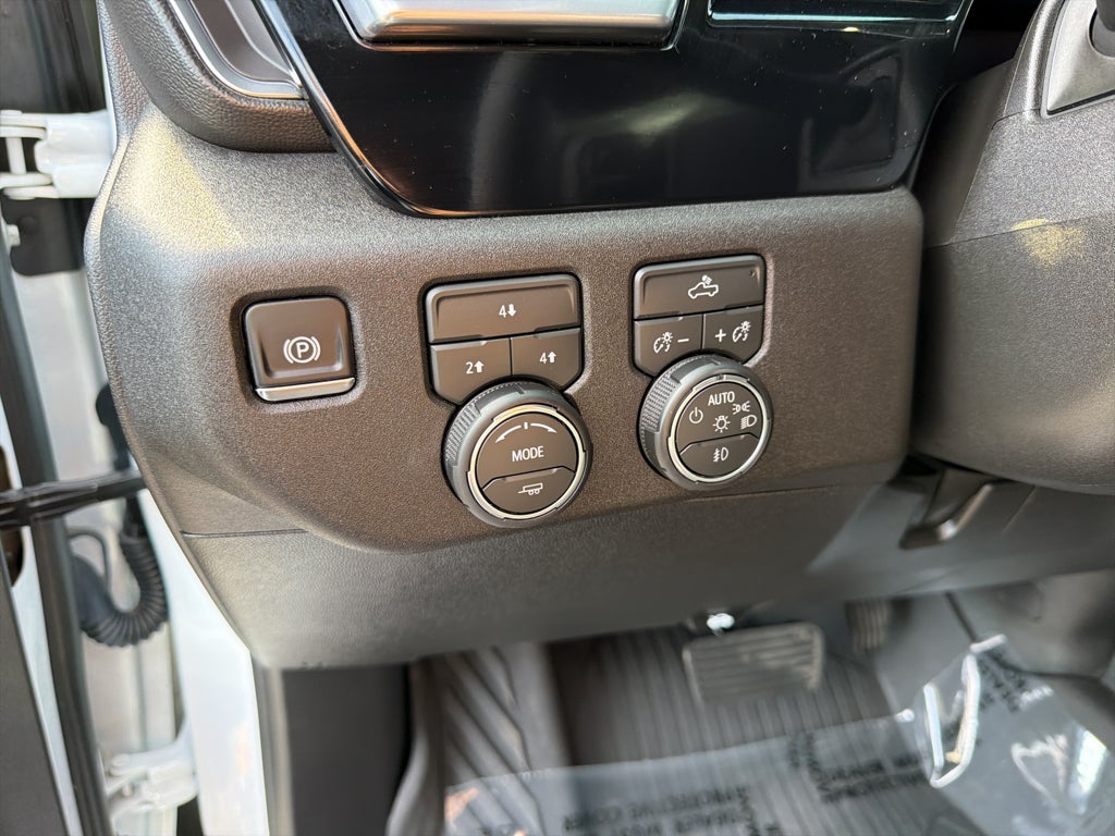 2026 Chevrolet Silverado LT
