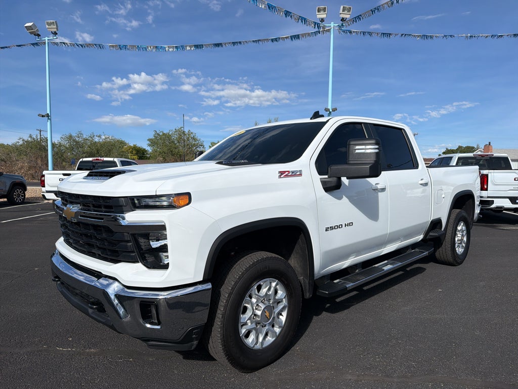 2026 Chevrolet Silverado LT