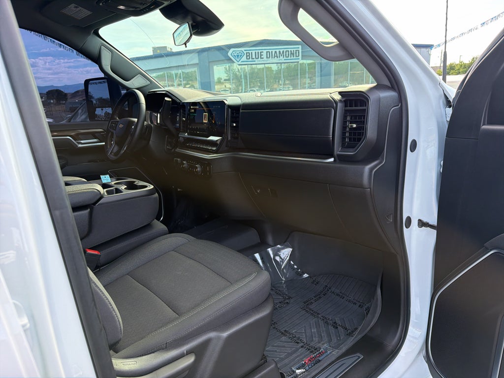 2026 Chevrolet Silverado LT