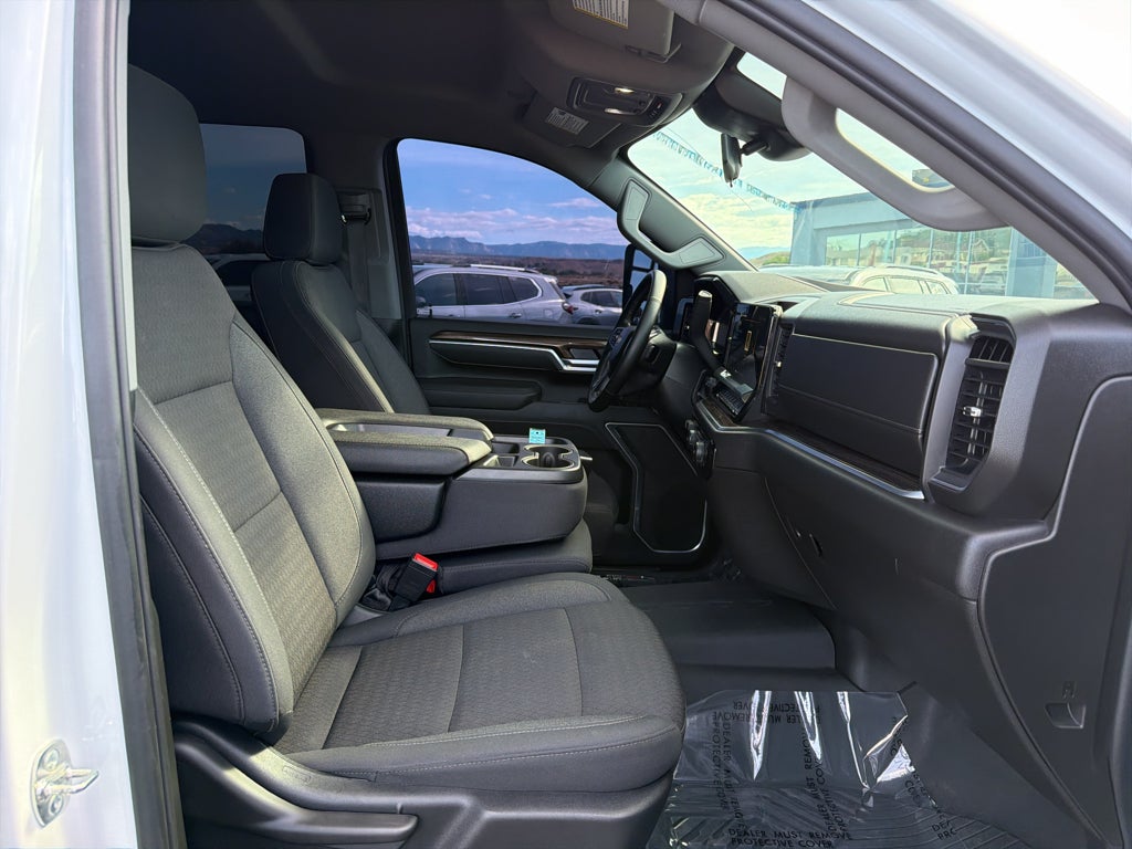 2026 Chevrolet Silverado LT