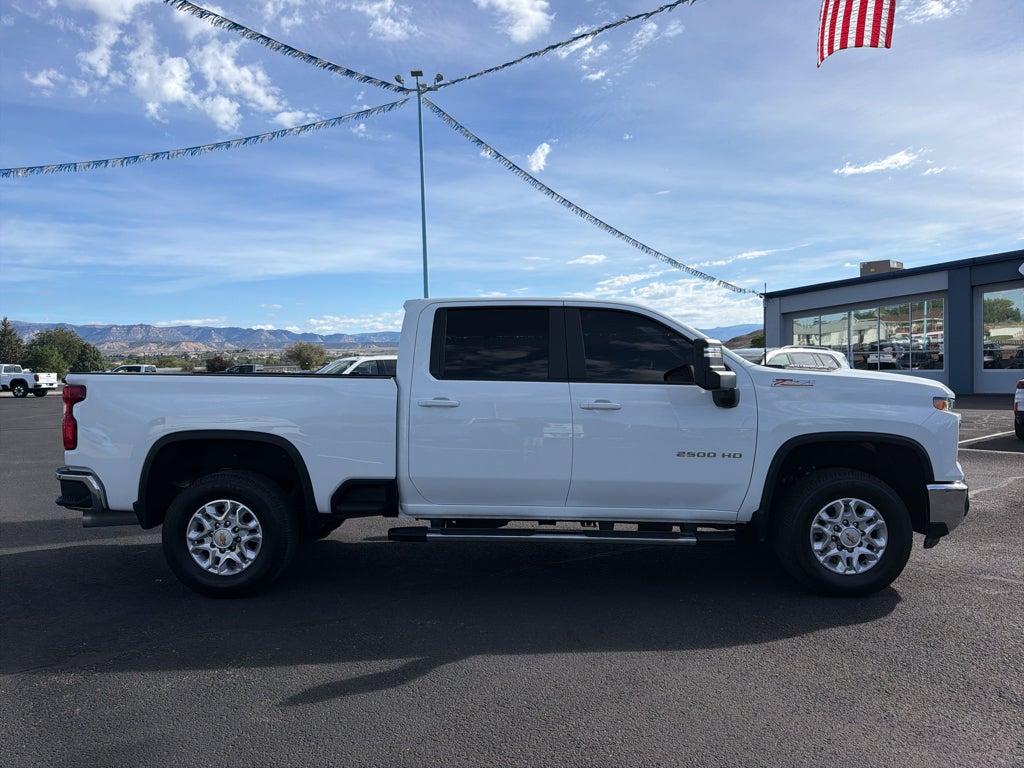 2026 Chevrolet Silverado LT