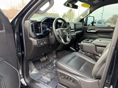 2025 Chevrolet Silverado LTZ