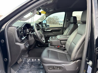 2025 Chevrolet Silverado LTZ