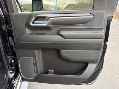 2025 Chevrolet Silverado LTZ