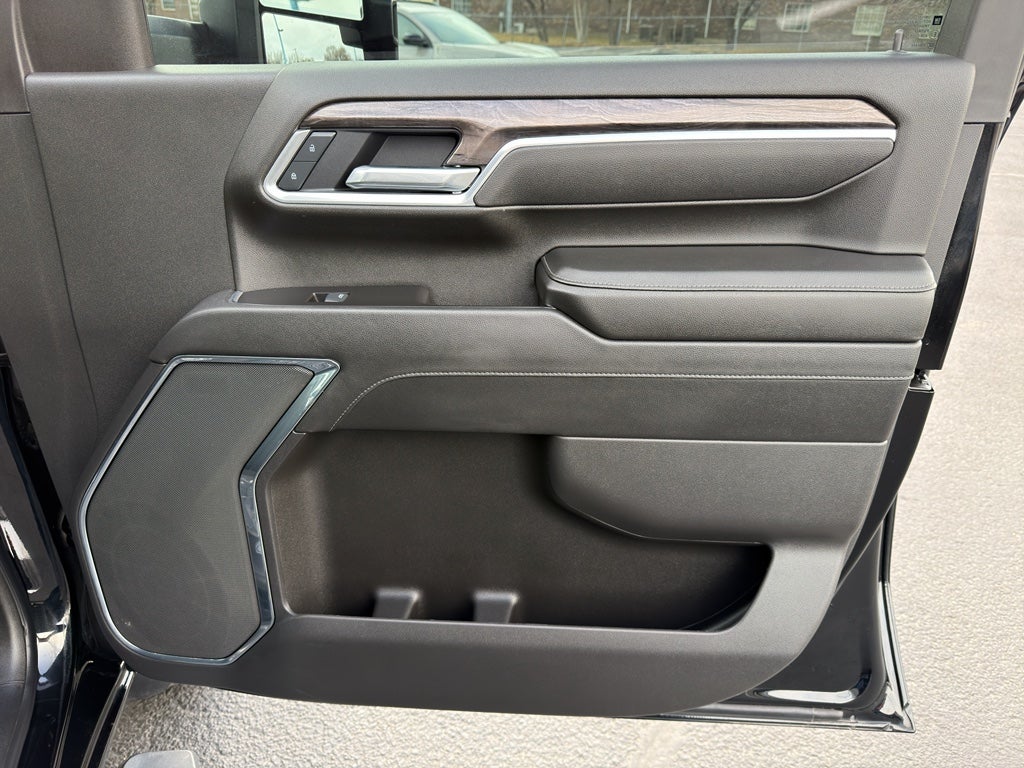 2025 Chevrolet Silverado LTZ