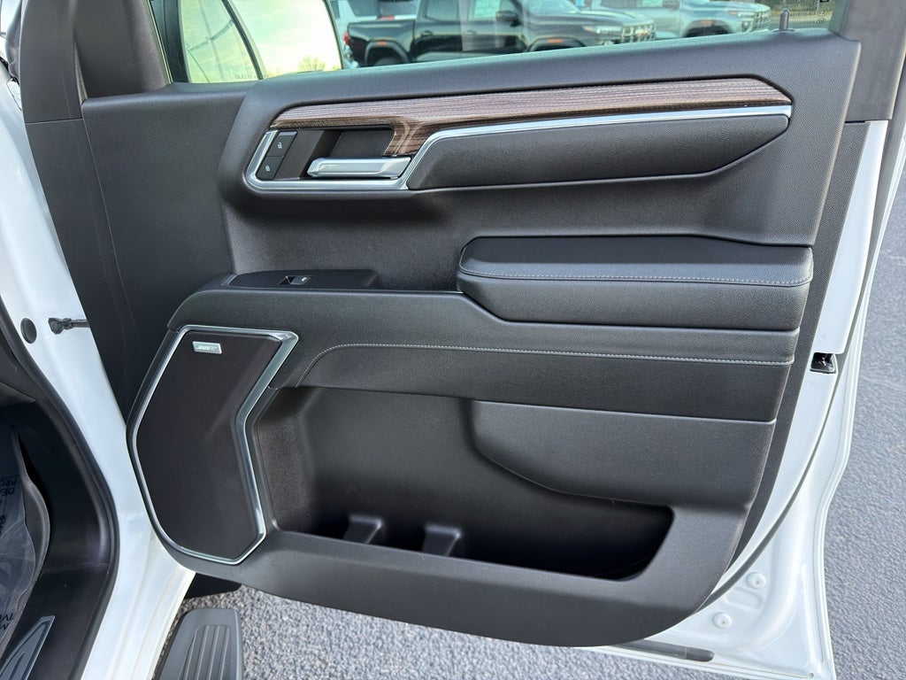 2024 Chevrolet Silverado RST