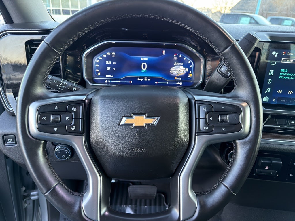 2025 Chevrolet Silverado LT