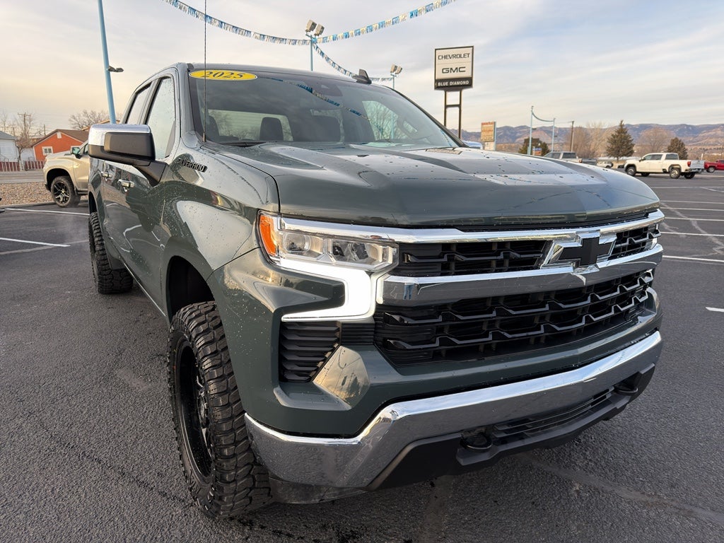2025 Chevrolet Silverado LT