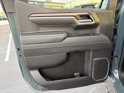 2025 Chevrolet Silverado LT