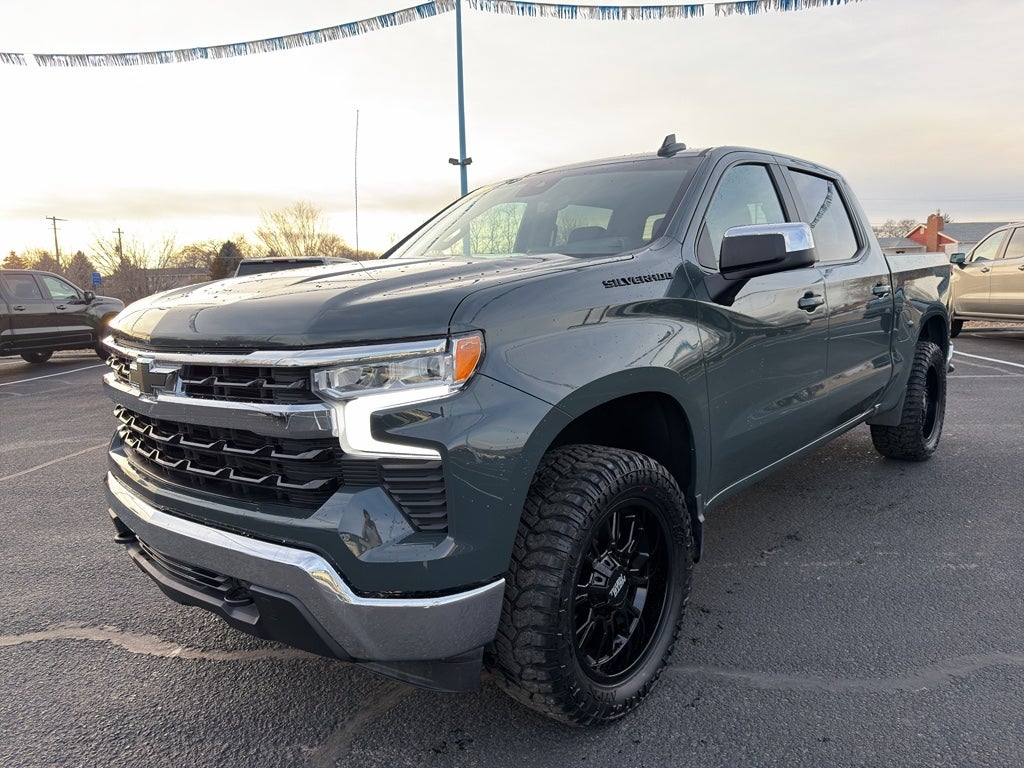 2025 Chevrolet Silverado LT