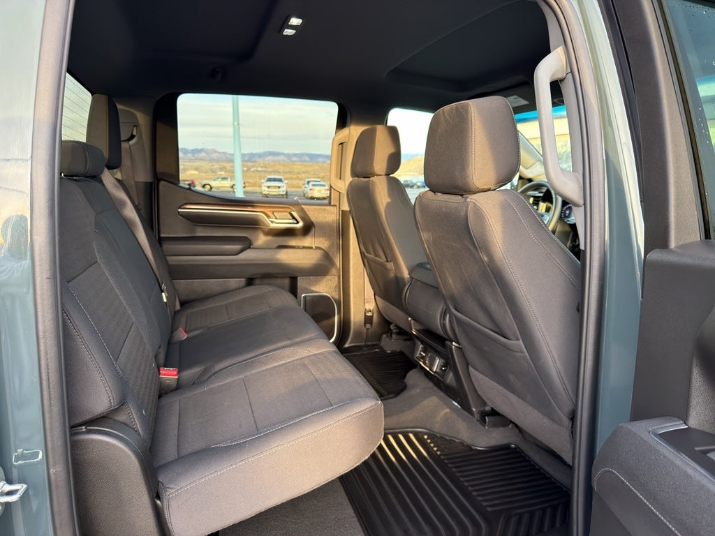 2025 Chevrolet Silverado LT