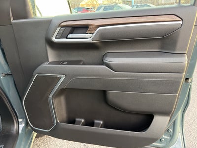 2025 Chevrolet Silverado LT