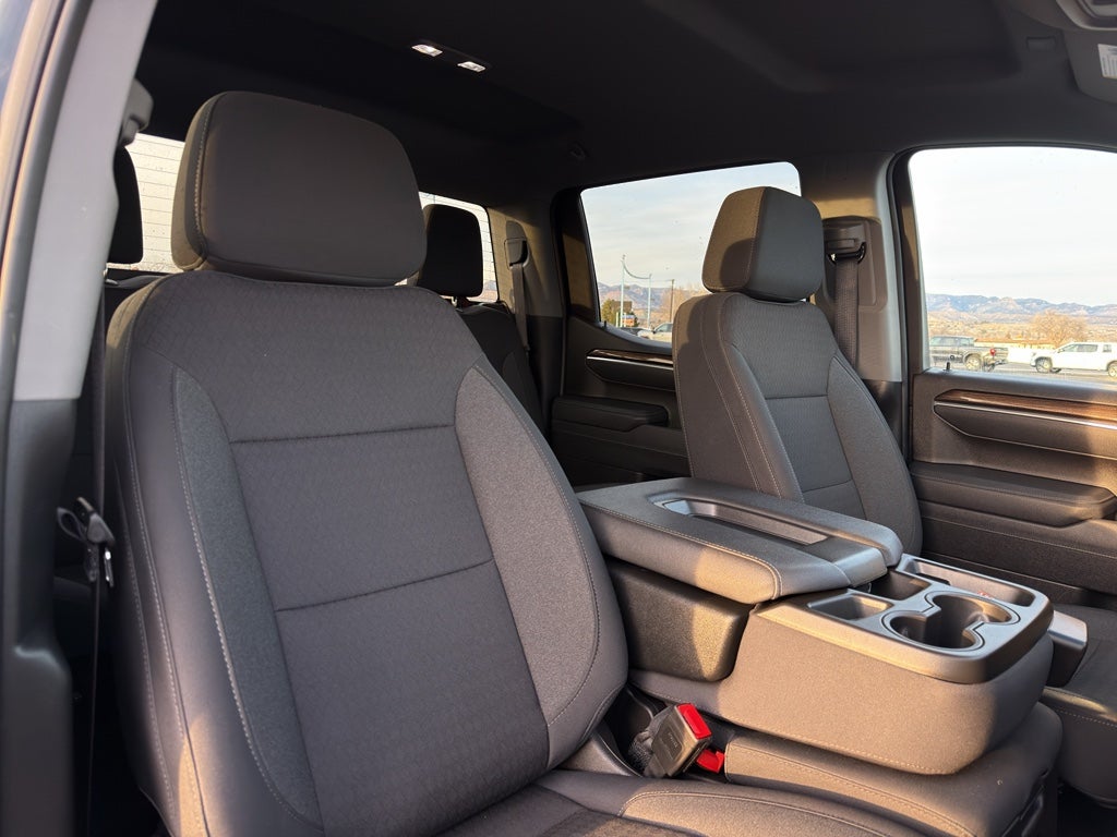 2025 Chevrolet Silverado LT