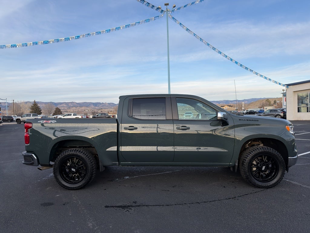 2025 Chevrolet Silverado LT