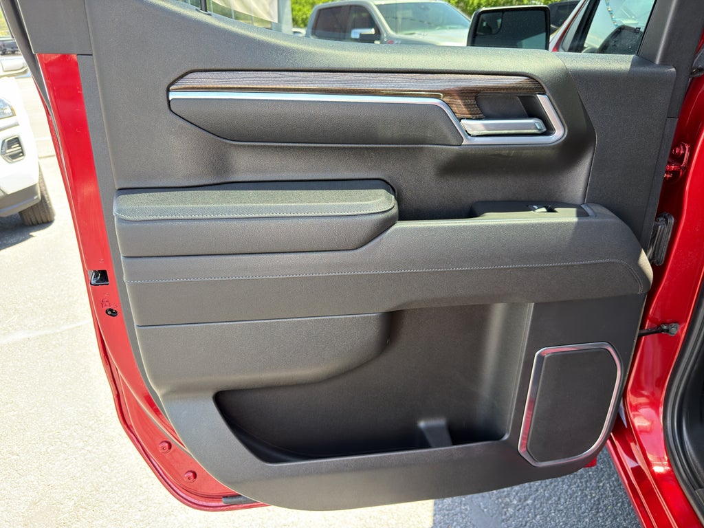 2025 Chevrolet Silverado RST