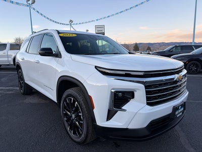 2025 Chevrolet Traverse AWD LT
