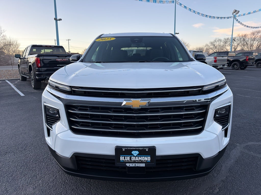 2025 Chevrolet Traverse AWD LT