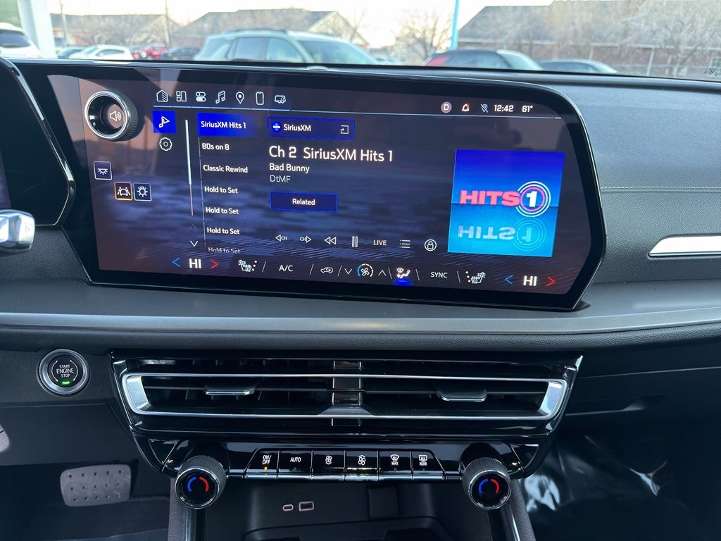 2025 Chevrolet Traverse AWD LT