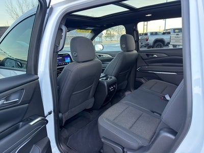 2025 Chevrolet Traverse AWD LT