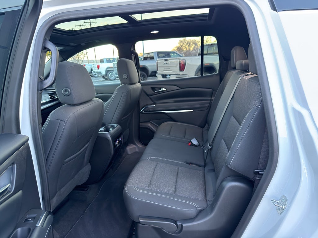 2025 Chevrolet Traverse AWD LT