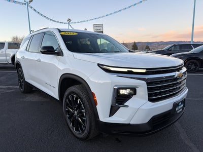 2025 Chevrolet Traverse AWD LT