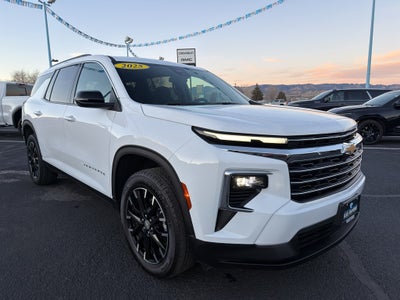 2025 Chevrolet Traverse AWD LT