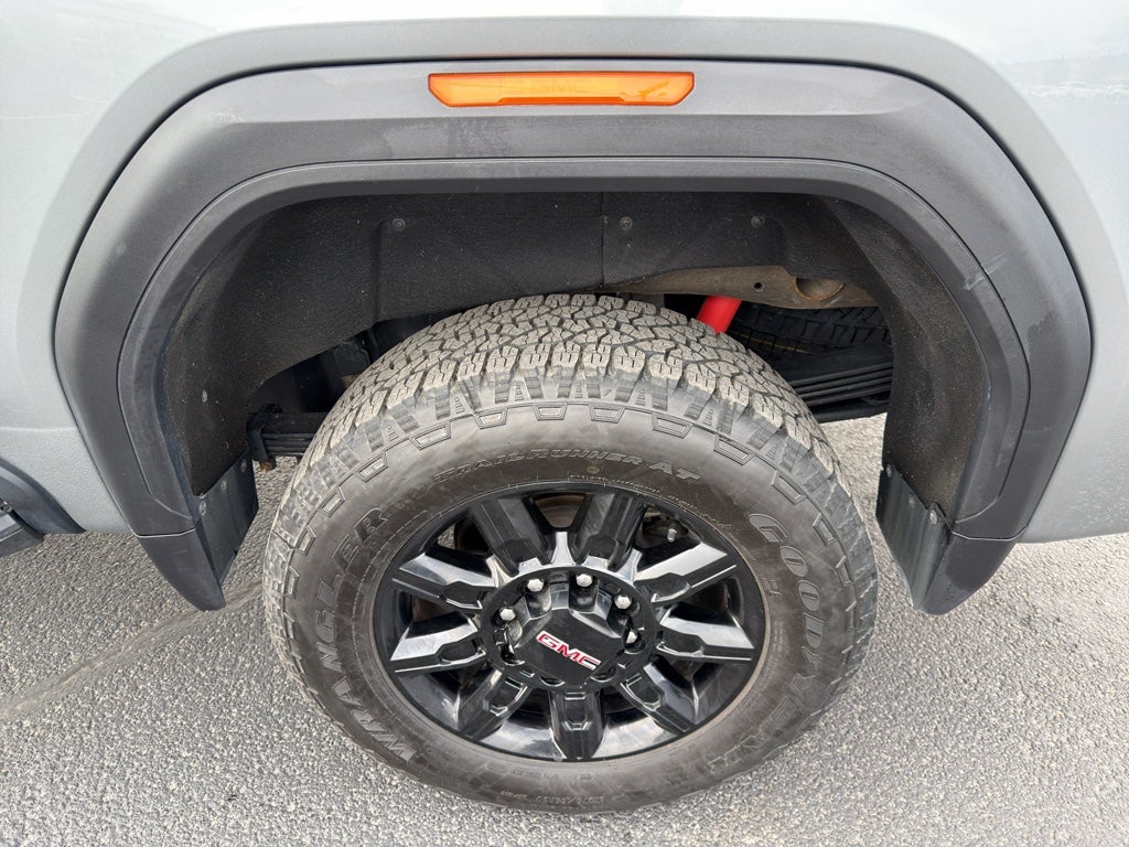 2025 GMC Sierra AT4
