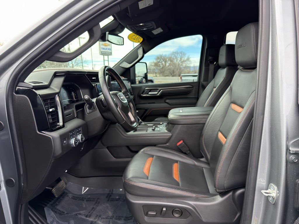 2025 GMC Sierra AT4