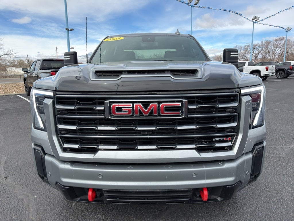 2025 GMC Sierra AT4
