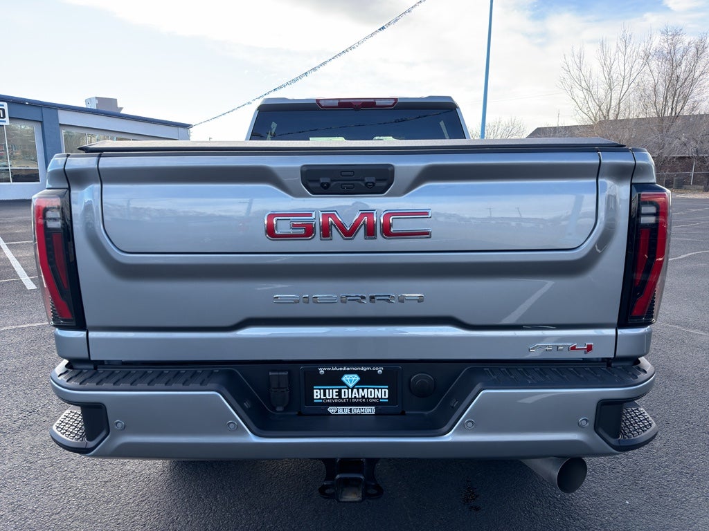 2025 GMC Sierra AT4