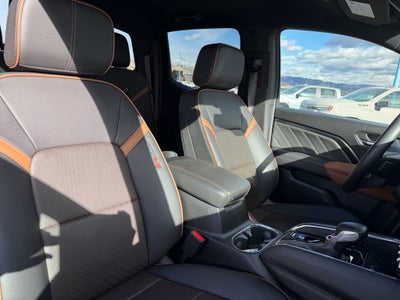 2023 GMC Canyon 4WD AT4