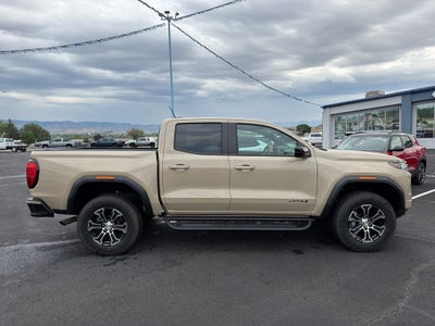 2024 GMC Canyon 4WD AT4