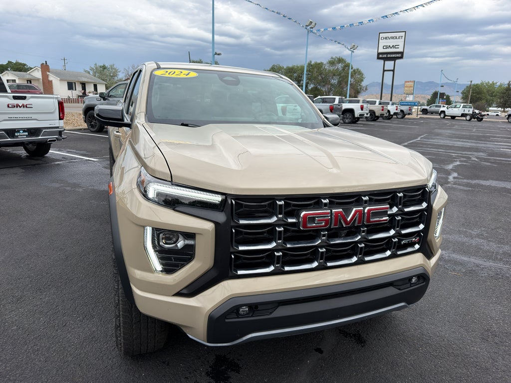 2024 GMC Canyon 4WD AT4
